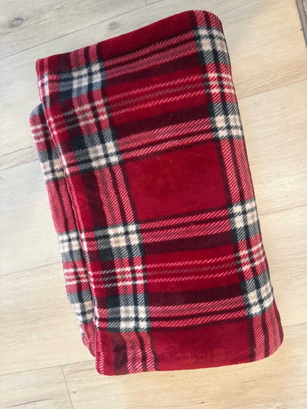 Red Plaid Fleece Throw Blanket